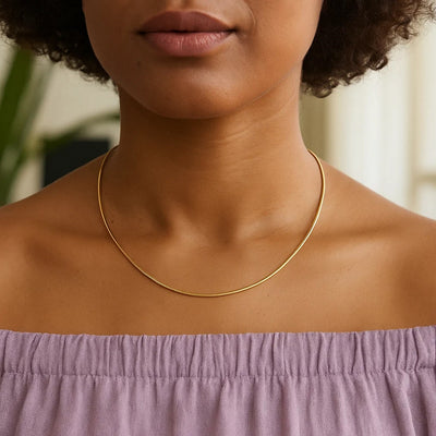 14k Yellow Gold Thin Motif Round Omega Necklace - jazzyjewelryjones