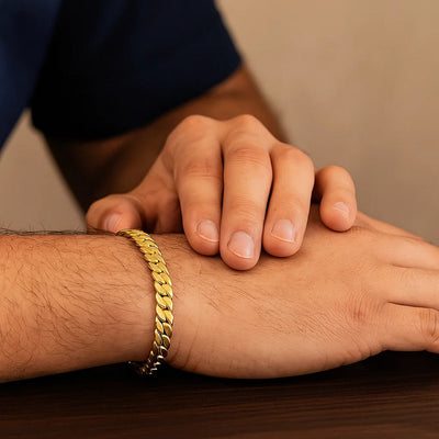 14k Yellow Gold 8 inch Mens Curb Chain Bracelet (8.00 mm) - jazzyjewelryjones