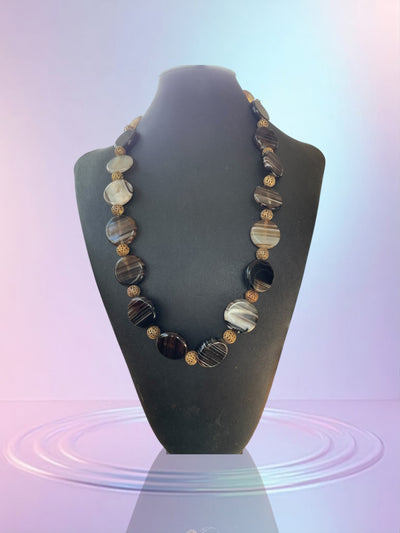 Bown Circle Necklace - Elegant Jewelry for Every Occassion - jazzyjewelryjones